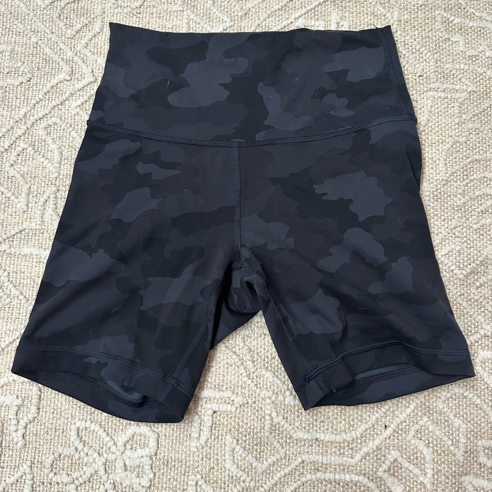 lululemon camo 6’ biker shorts